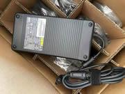 Fujitsu 19V 11.05A 210W筆電變壓器，副廠/原廠筆電電源供應器，接頭規格-7.4 x 5.0mm 