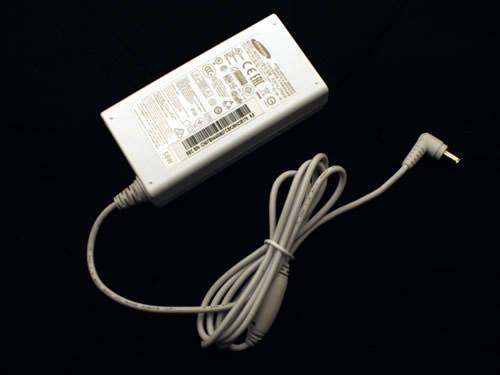 SAMSUNG 14V 4.14A 58W筆電變壓器，副廠/原廠筆電電源供應器，接頭規格-6.5 x 4.0mm 