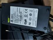UMEC 24V 8.5A 204W筆電變壓器，副廠/原廠筆電電源供應器，接頭規格-5.5 x 2.5mm 
